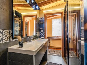 Shower, towels