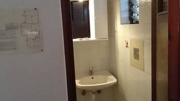 Apartment | Bathroom