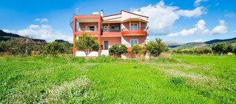 Spacious Holiday Home in Astakos near Sea
