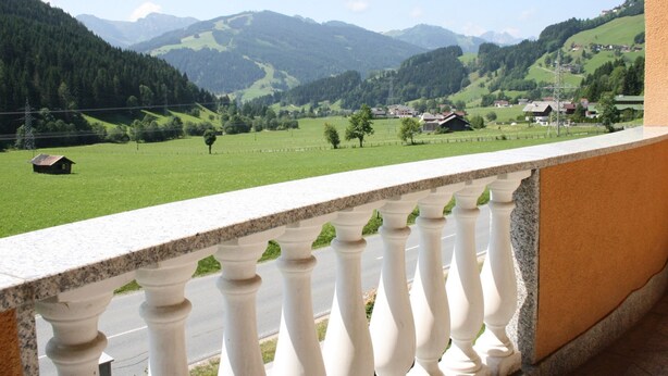 Balcony - Delightful Apartment in Wagrain Near Ski Lift (Wagrain)