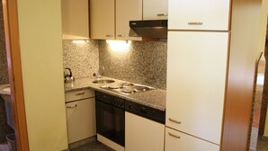 Private kitchen - Delightful Apartment in Wagrain Near Ski Lift (Wagrain)