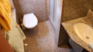 Bathroom - Delightful Apartment in Wagrain Near Ski Lift (Wagrain)