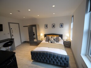 Apartment | Room amenity - Modern Apartment in Coventry Near Belgrade Theatre (Coventry)