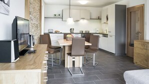 Apartment | Private kitchen | Highchair