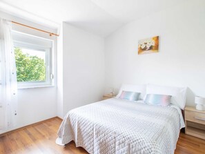 Apartment | 2 bedrooms - Modern Apartment in Viskovo With Balcony (Viskovo)