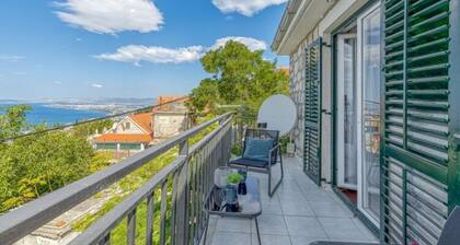 Holiday Home in Podstrana Near Beach