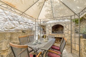 House | Dining