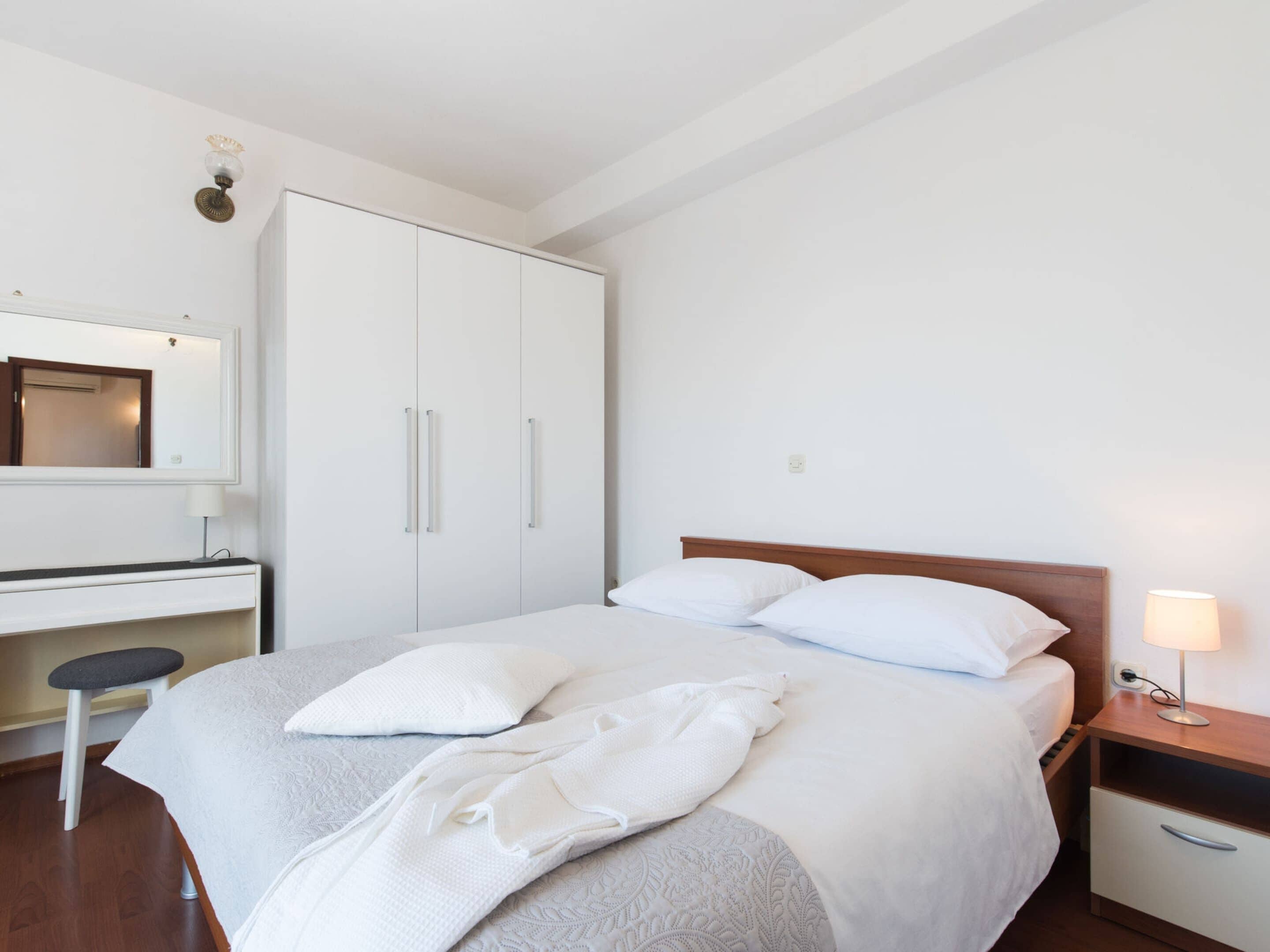 Casa | 2 habitaciones, muebles diferentes y ropa de cama 