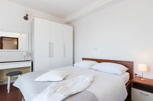 Casa | 2 habitaciones, muebles diferentes y ropa de cama
