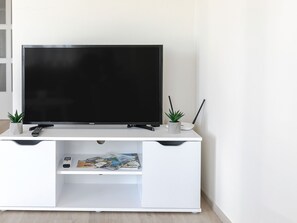 2 Schlafzimmer, individuell eingerichtet, Bettwäsche