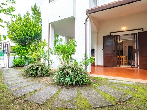House in Residence With Garden With Gazebo and Barbecue