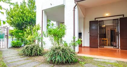 House in Residence With Garden With Gazebo and Barbecue
