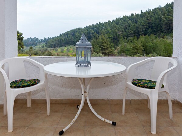 Apartment | Balcony - Homely Apartment in Istiaia With Patio (Istiaia-Aidipsos)