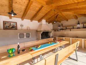 Villa | Private kitchen - Stunning Villa in Kringa With Swimming Pool (Tinjan)