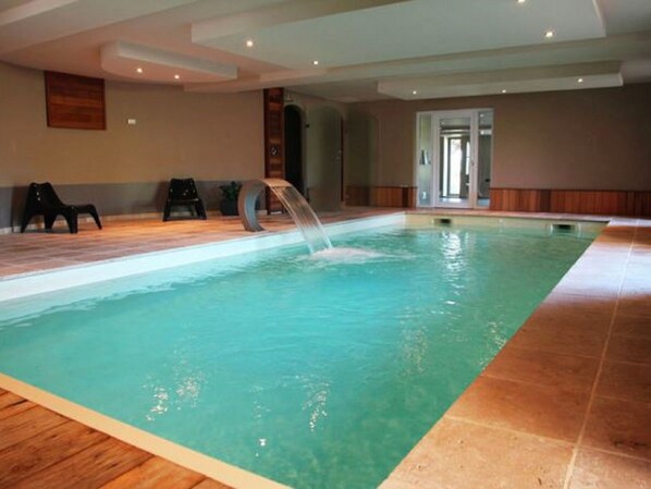 Pool - Spacious Holiday Home in Marche-en-famenne With Pool (Marche-en-Famenne)