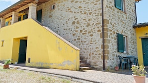 Exterior - Scenic Holiday Home in Torgiano With Swimming Pool (Torgiano)