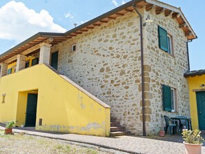 Exterior - Scenic Holiday Home in Torgiano With Swimming Pool (Torgiano)