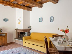 Fireplace - Scenic Holiday Home in Torgiano With Swimming Pool (Torgiano)