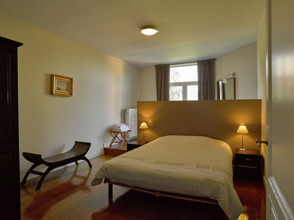 House | 7 bedrooms, individually furnished