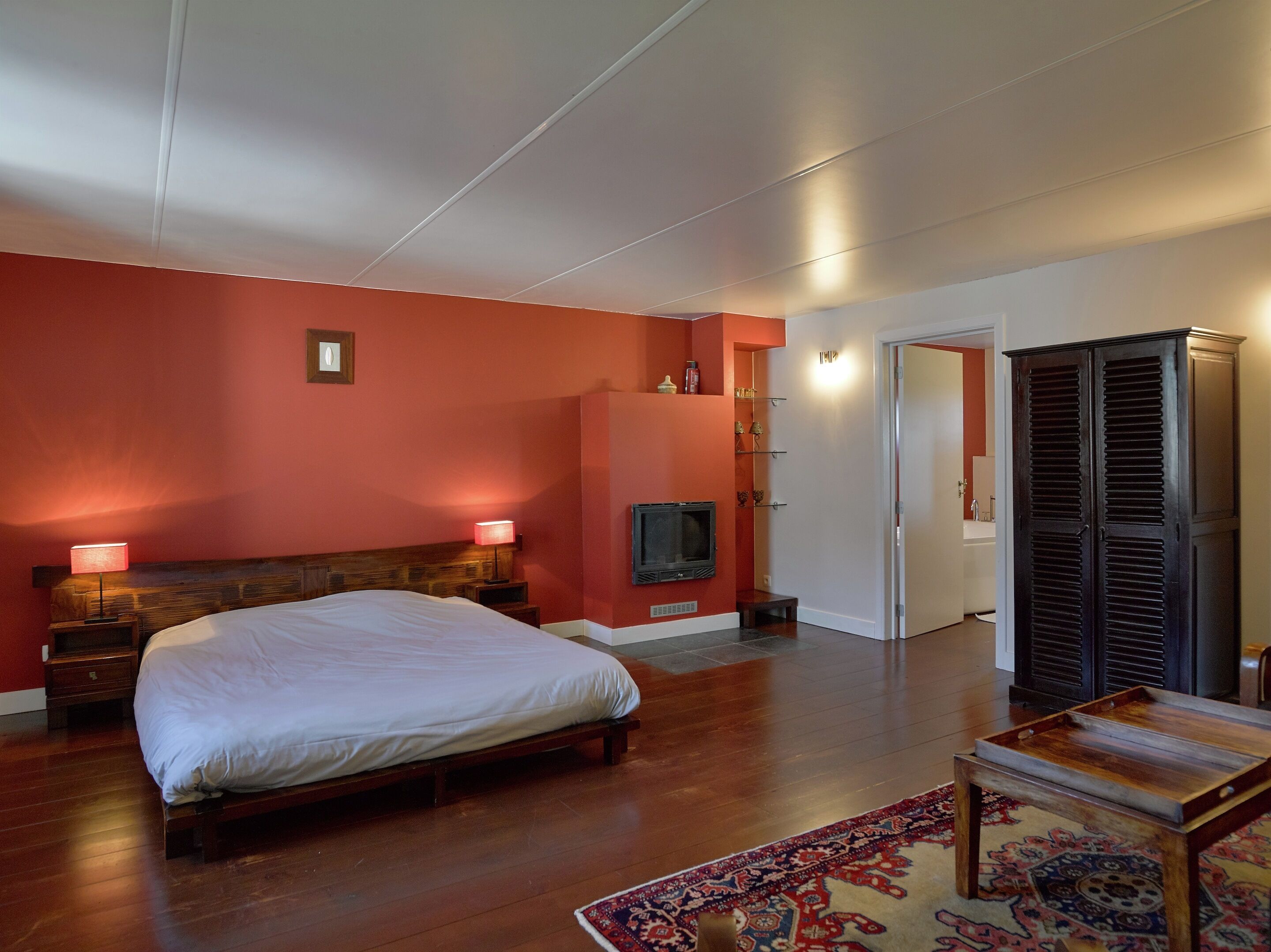 House | 7 bedrooms, individually furnished