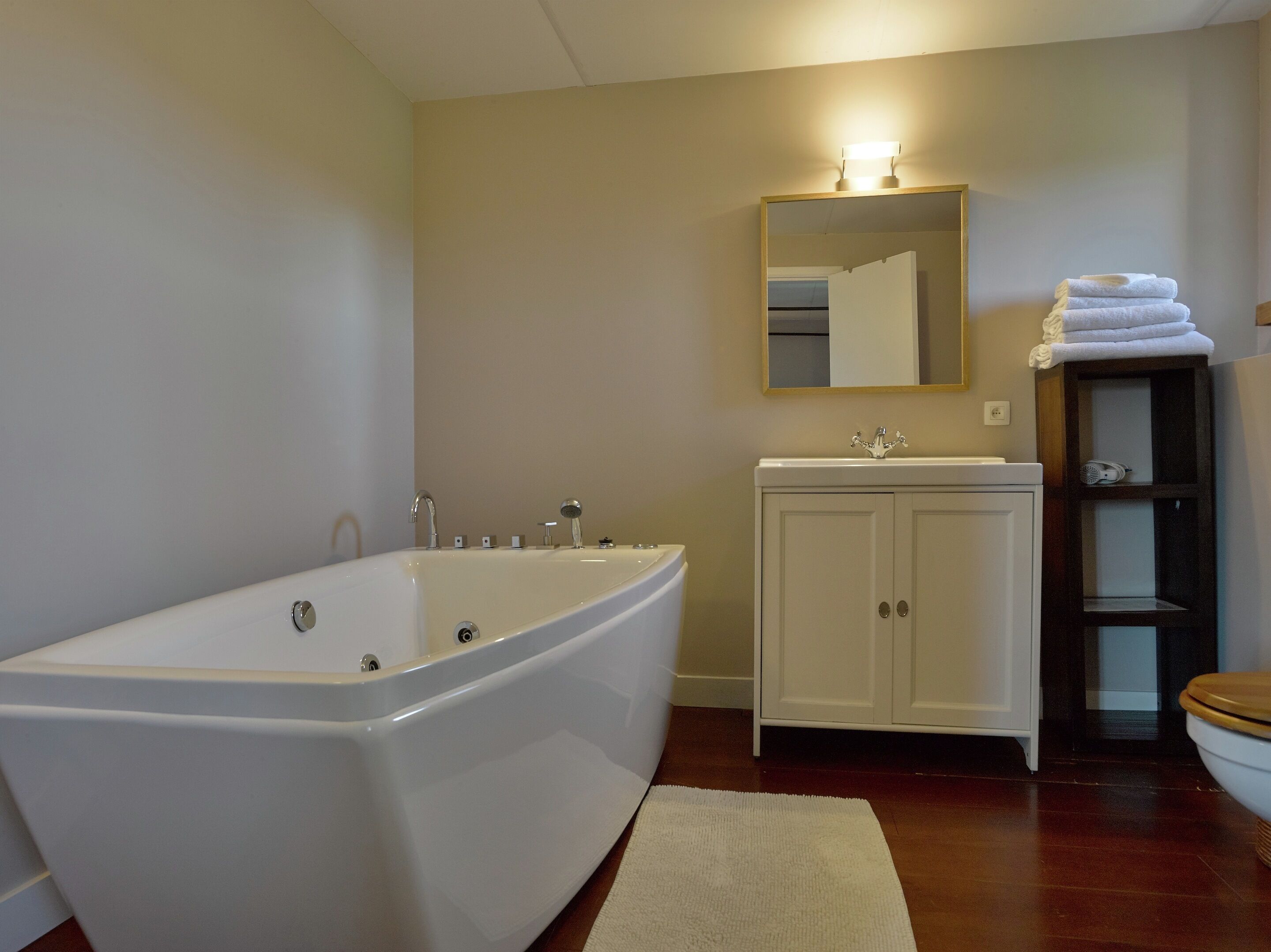 House | Bathroom