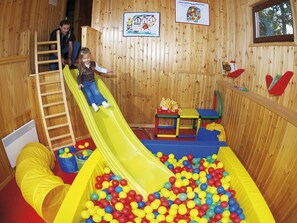 Property amenity - Holiday Home in Belgium With Kids' Playroom (Somme-Leuze)