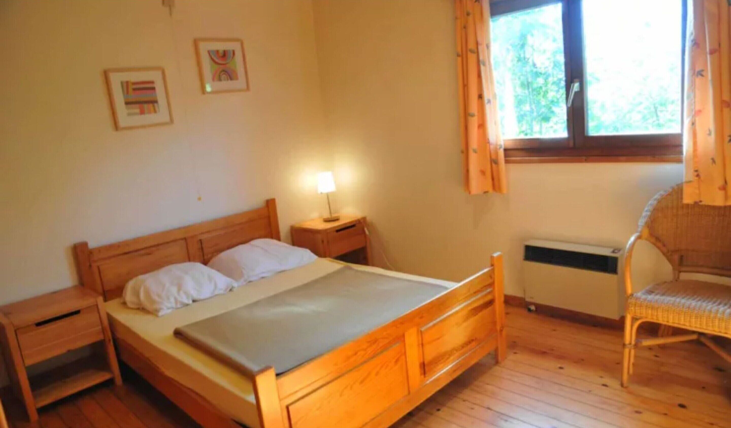 3 bedrooms, individually furnished