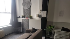 Apartment | Wohnzimmer | DVD-Player