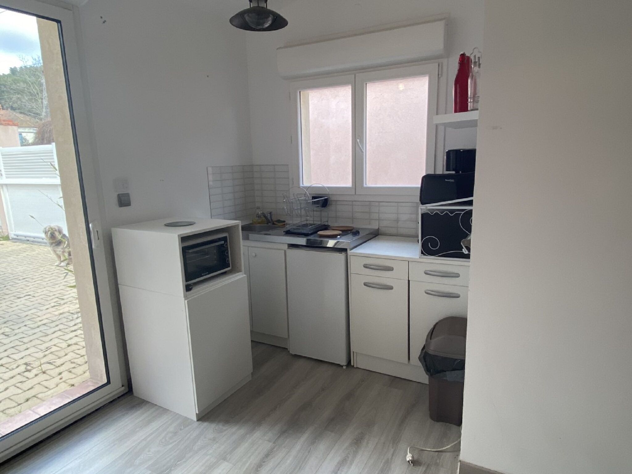 Appartement | Cuisine privée | Réfrigérateur, micro-ondes, plaque de cuisson, cafetière/bouilloire
