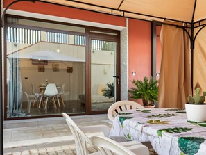 Balcony - Elegant Apartment in Avola near Sea Beach (Avola)