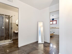2 bedrooms, bed sheets - Elegant Apartment in Avola near Sea Beach (Avola)