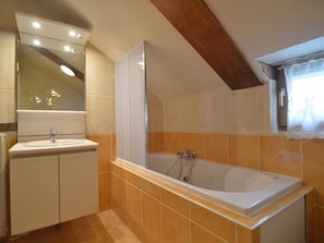 House | Bathroom