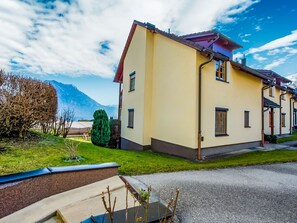 Exterior - Captivating Holiday Home in Altmünster With Mountain Views (Altmuenster)