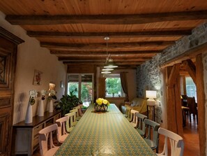 Dining - Lovely Cottage in Ceyzérieu With Garden (Ceyzerieu)