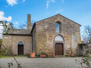 Exterior - Modern Holiday Home in Sorano With Swimming Pool (Sorano)