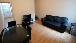 Hus | Oppholdsrom | TV