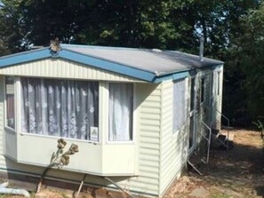 Exterior - Simplistic Holiday Home in Hastings near Golf Club (St Leonards-On-Sea)