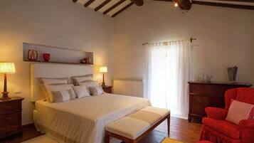 Vila | 4 quartos, individualmente mobiliados