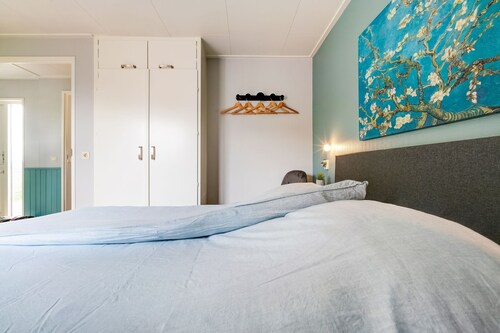Elegant Chalet in Anjum near Lauwersmeer Lake