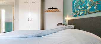 Elegant Chalet in Anjum near Lauwersmeer Lake
