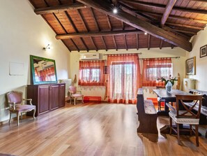 Dining - Vintage Castle in Vetralla With Swimming Pool (Vetralla)