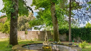 Unclassified image, 3 of 34, button - Vintage Castle in Vetralla With Swimming Pool (Vetralla)