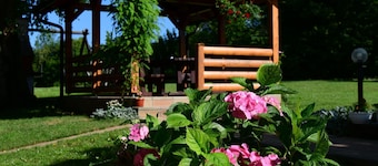 Boutique Apartment in Selište Drežnićko with Garden