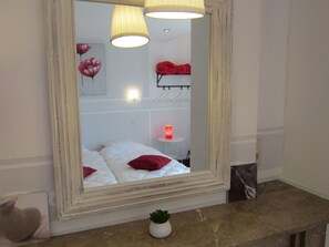 8 bedrooms, individually furnished, cots/infant beds - Stunning Mansion in Tintigny With Jacuzzi (Tintigny)