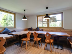 House | Dining