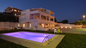 Outdoor pool - Captivating Apartment in Marina Di Ragusa With Swimming Pool (Ragusa)