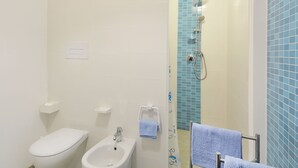 Bathroom - Captivating Apartment in Marina Di Ragusa With Swimming Pool (Ragusa)