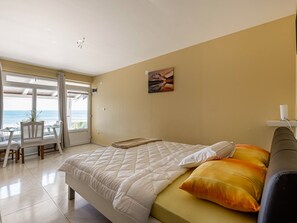 House | 1 bedroom, bed sheets - Captivating Holiday Home in Tribanj near Sea (Starigrad)