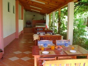 Rumah | Tempat makan