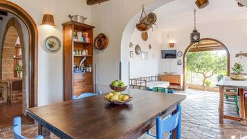 Villa | Dining
